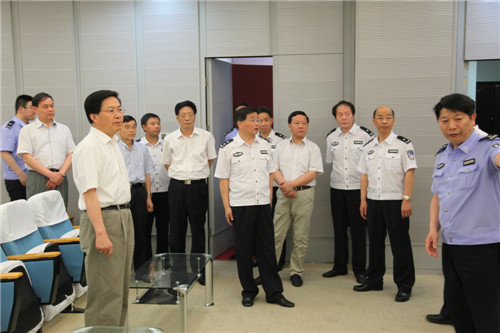 省纪委副书记黄继鹏到省警示
