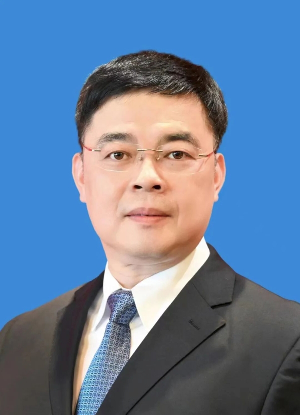 张忠.jpg